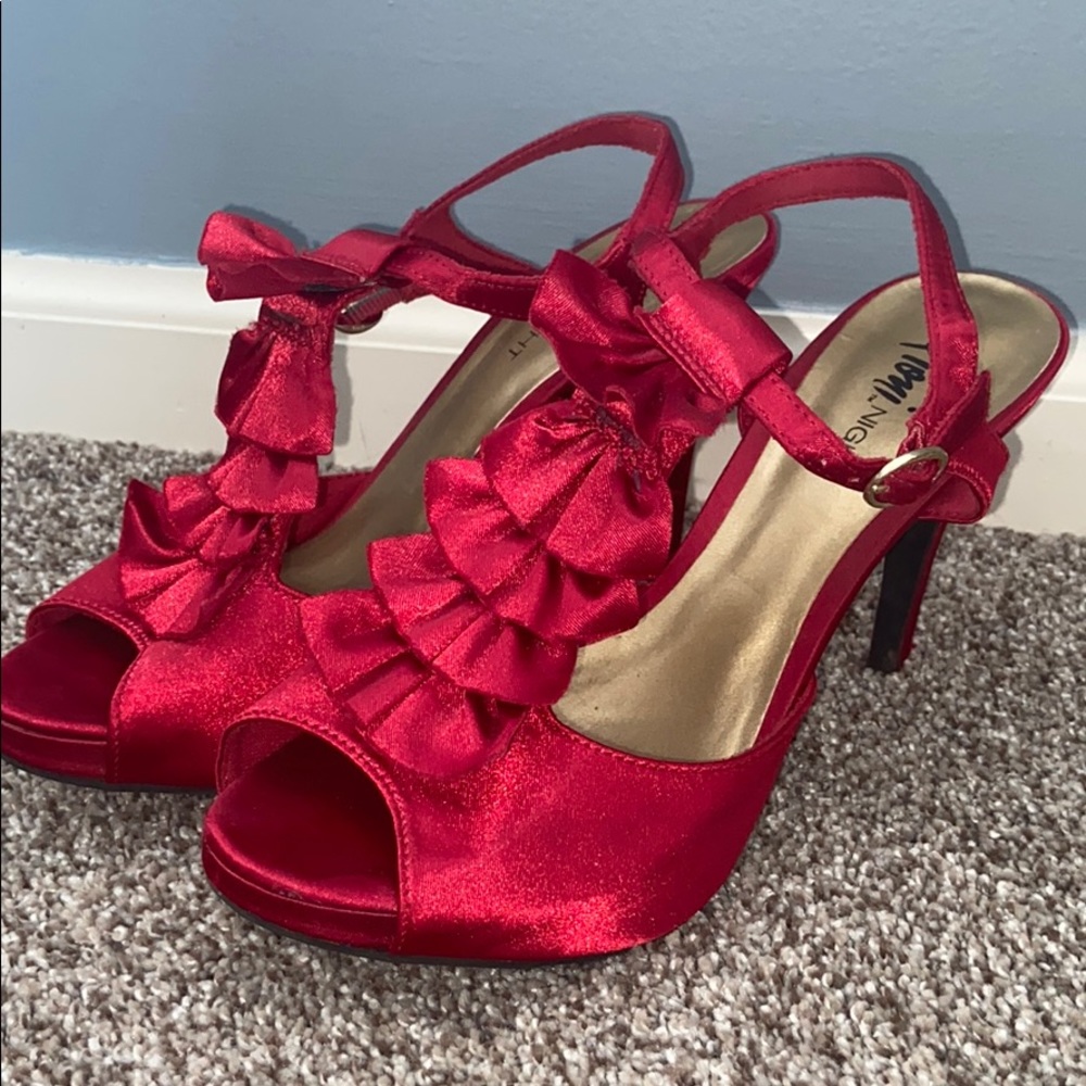 Red platformed heels